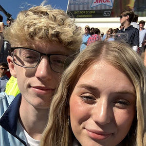 Meet your Posher, Rhoads